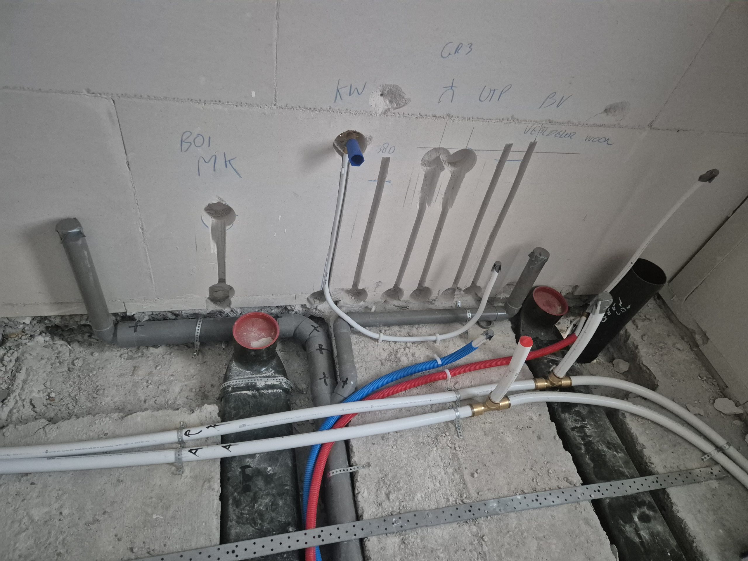 Installatiewerk op locatie Almere door Installaties Pawluk
