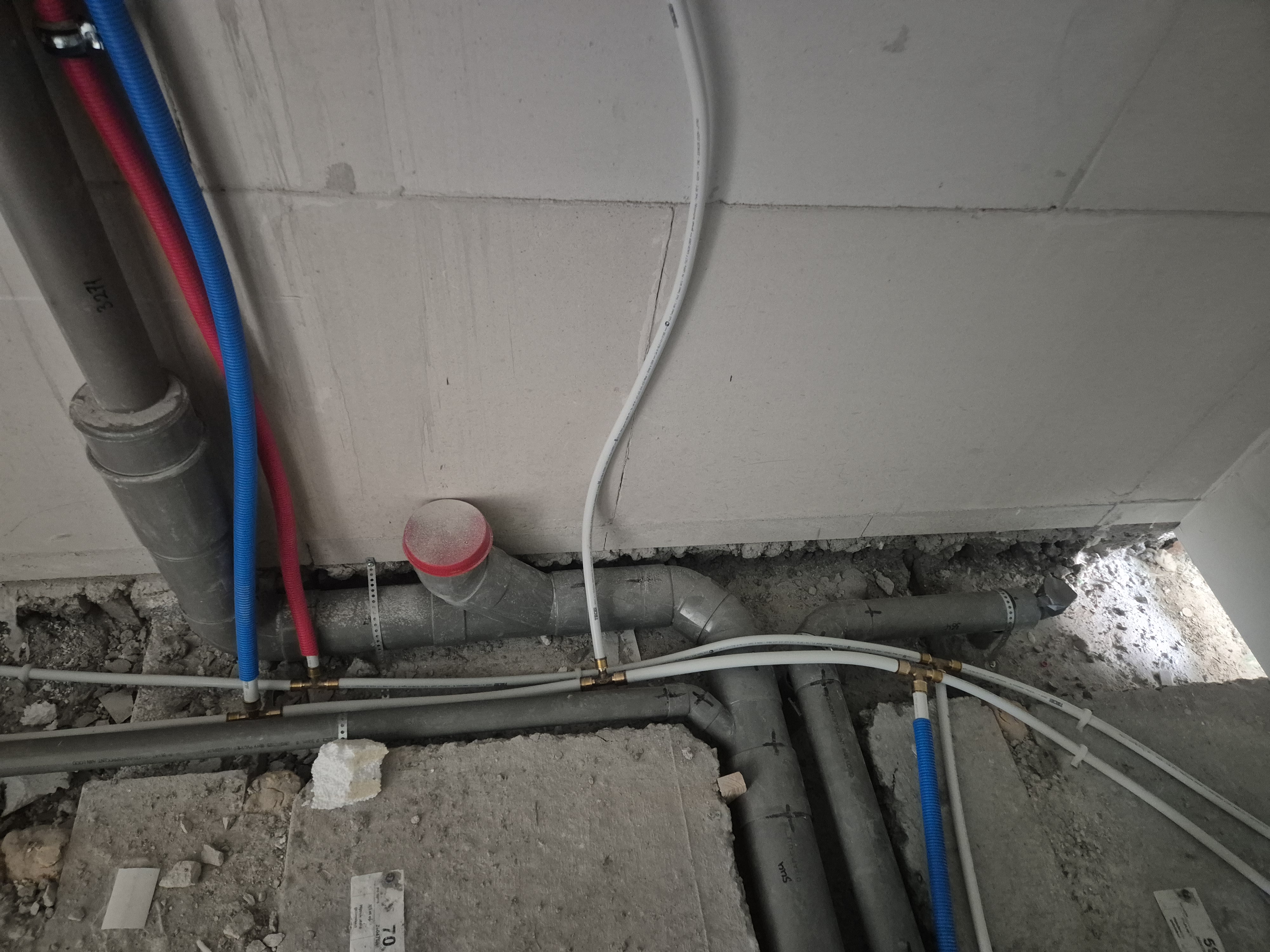Installatiewerk op locatie Almere door Installaties Pawluk
